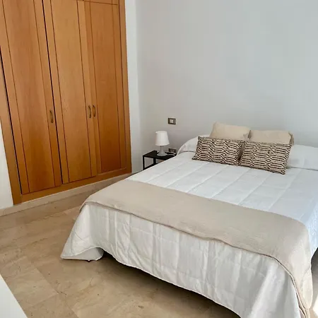 Centro Con Aparcamiento Feriehus *