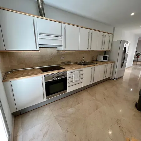 Centro Con Aparcamiento Feriehus Santa Cruz de Tenerife