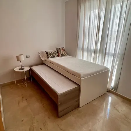 Centro Con Aparcamiento Feriehus *